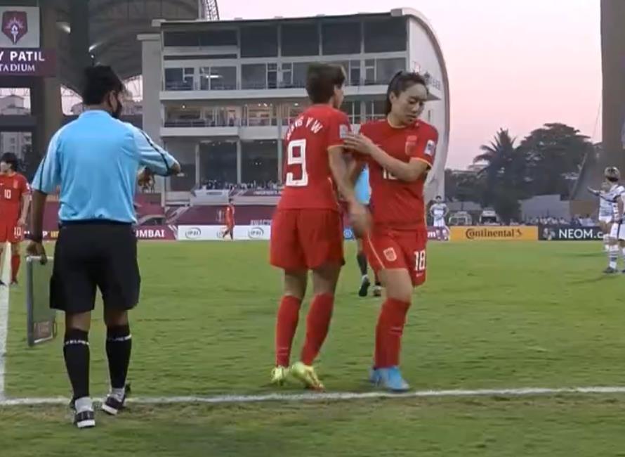 霸气绰号！英国驻上海总领事大赞唐佳丽：你是“北伦敦皇后”