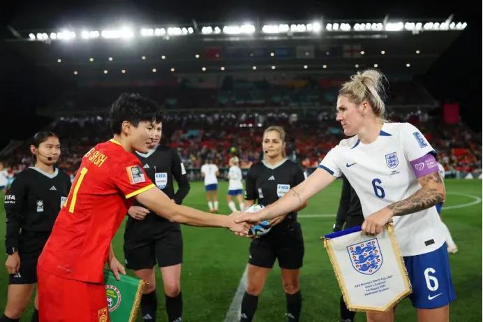 足球运动员对中国女足评价,英国媒体评价中国女足