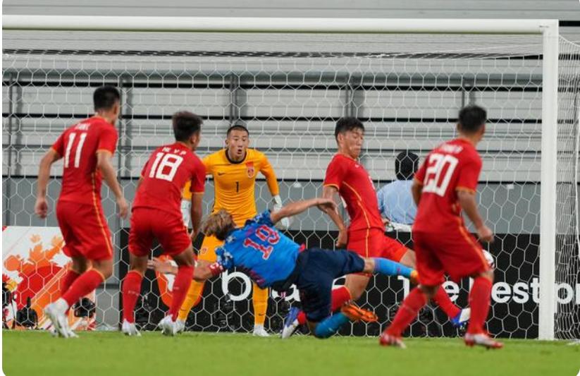 日本球迷评论国足球迷,日本球迷为中国球员打抱不平