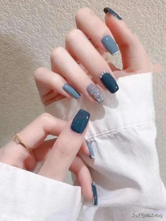 2022美甲爆款新年小短甲,适合2022过年的美甲图片