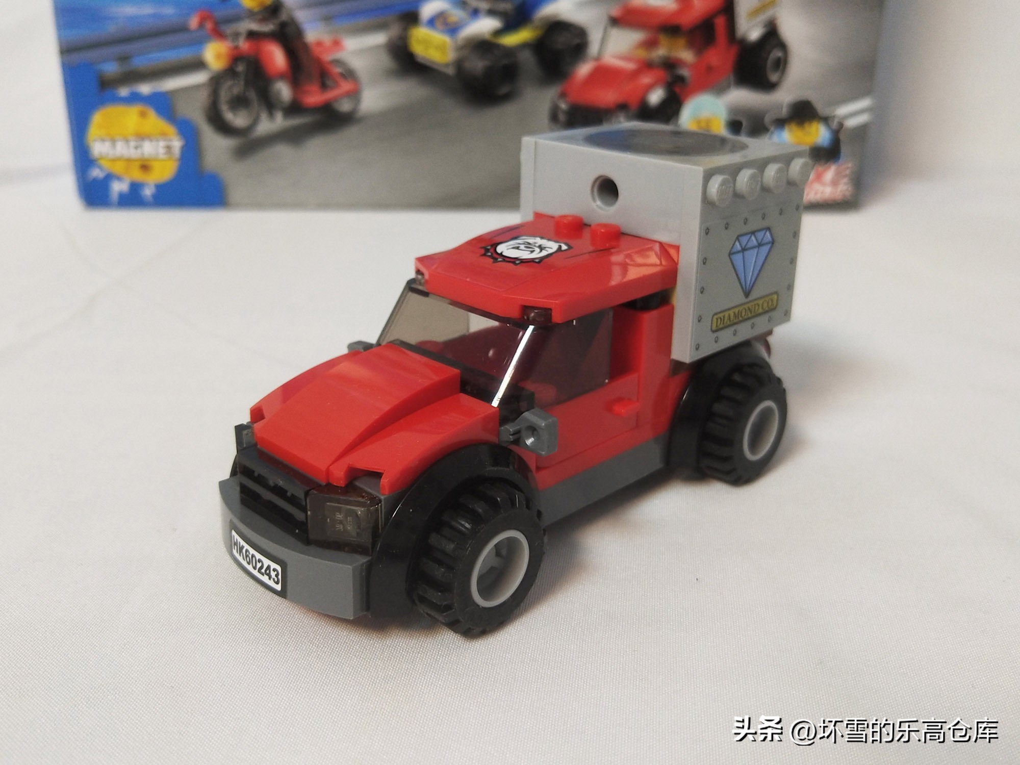 带磁铁的乐高,乐高60243警用直升机拼装视频