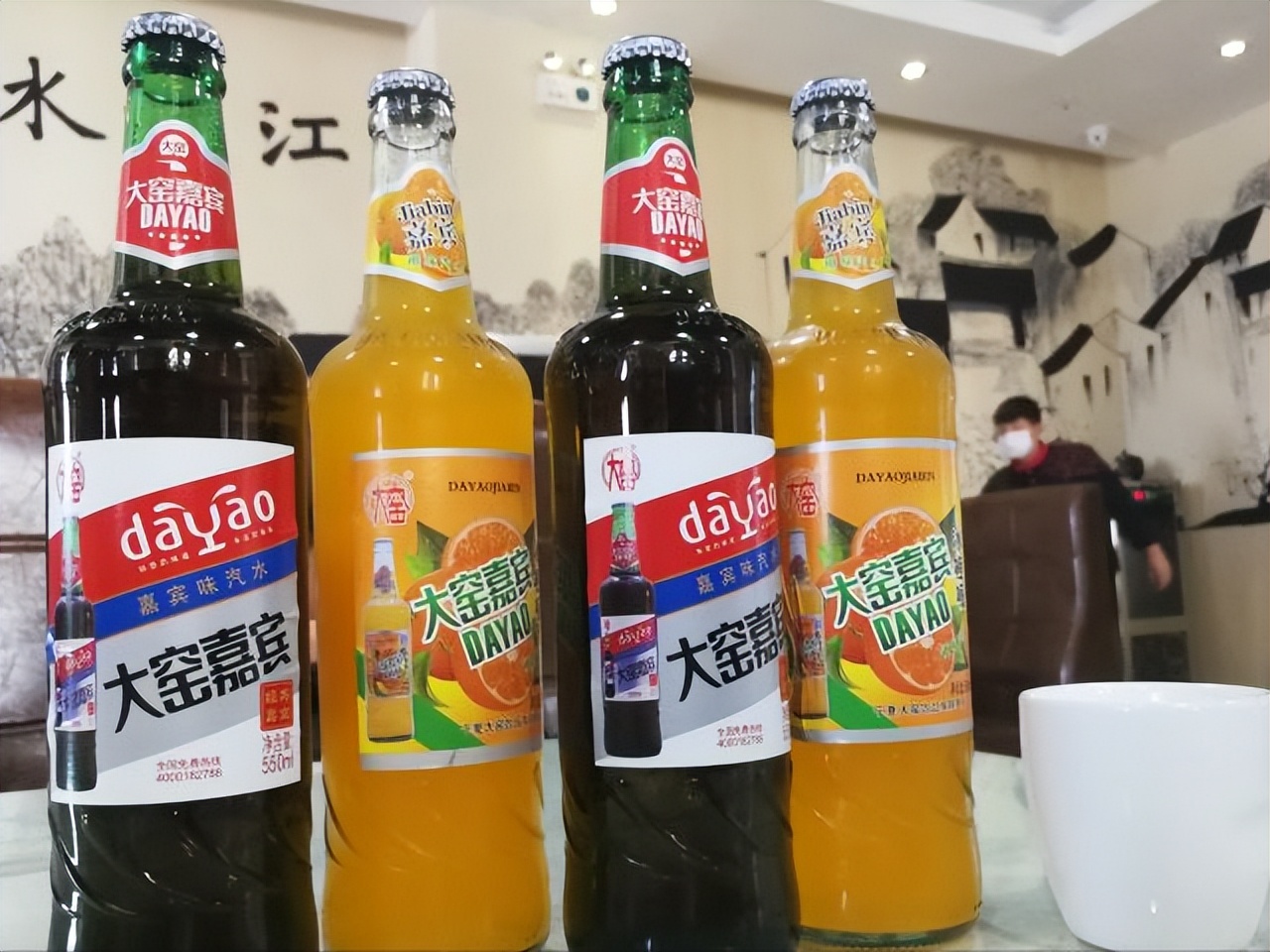 打败啤酒的饮料,一瓶3块,却年赚30亿,中国最“土”饮料靠什么