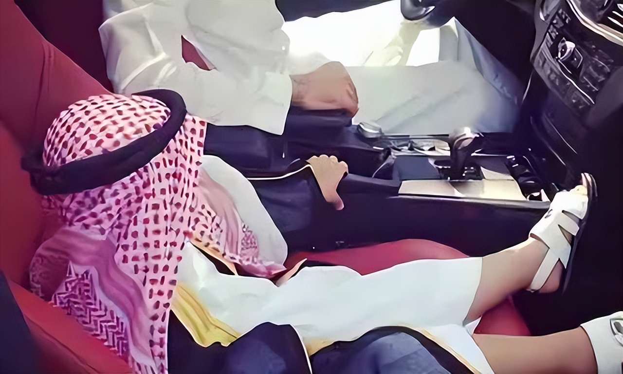 迪拜一个不可思议的城市,迪拜是阿联酋的一个城市