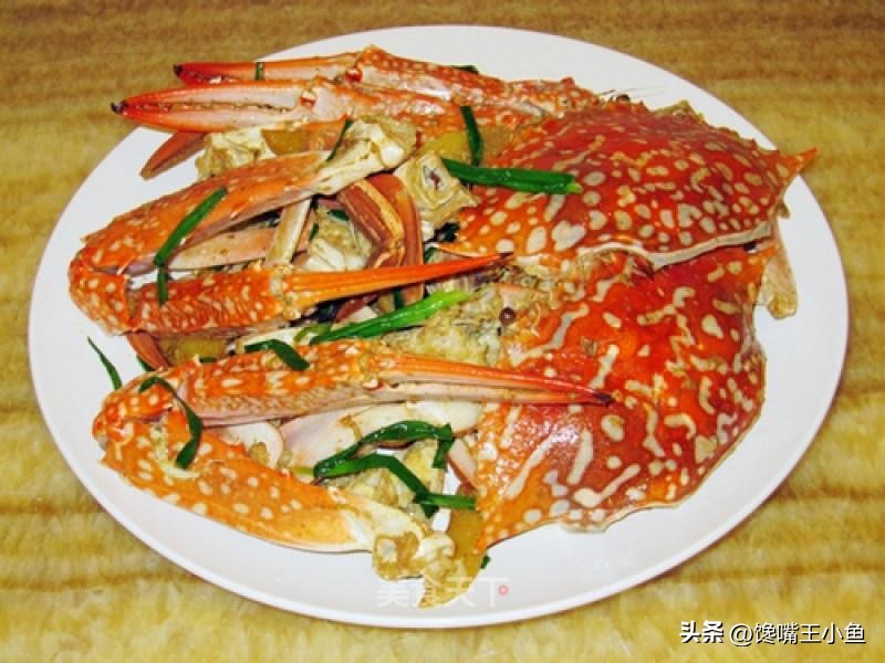 怎么挑螃蟹肥不肥图解,螃蟹怎么选肥蟹