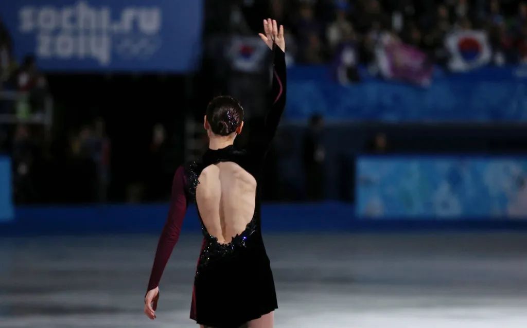 32岁韩国一姐下嫁小5岁爱豆！仙女造型惊艳网友：我的青春嫁人了