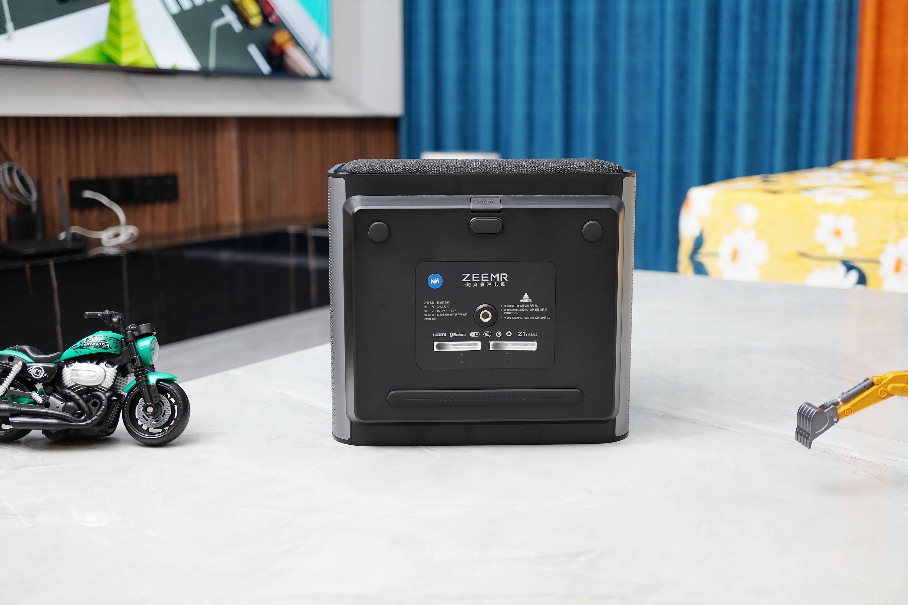 知麻投影仪z1国外好用吗,知麻投影仪z1mini双十一价格