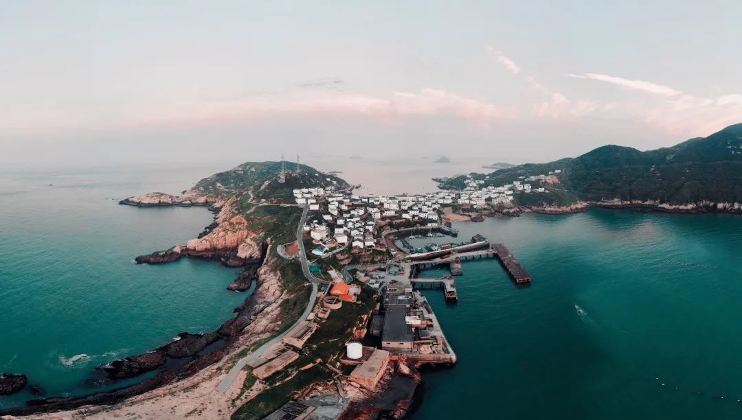 世界上被遗忘的小岛,大海中的神秘无人小岛