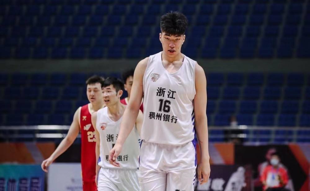 cba辽宁队中锋韩德君身高多少,cba现役十大中锋排名