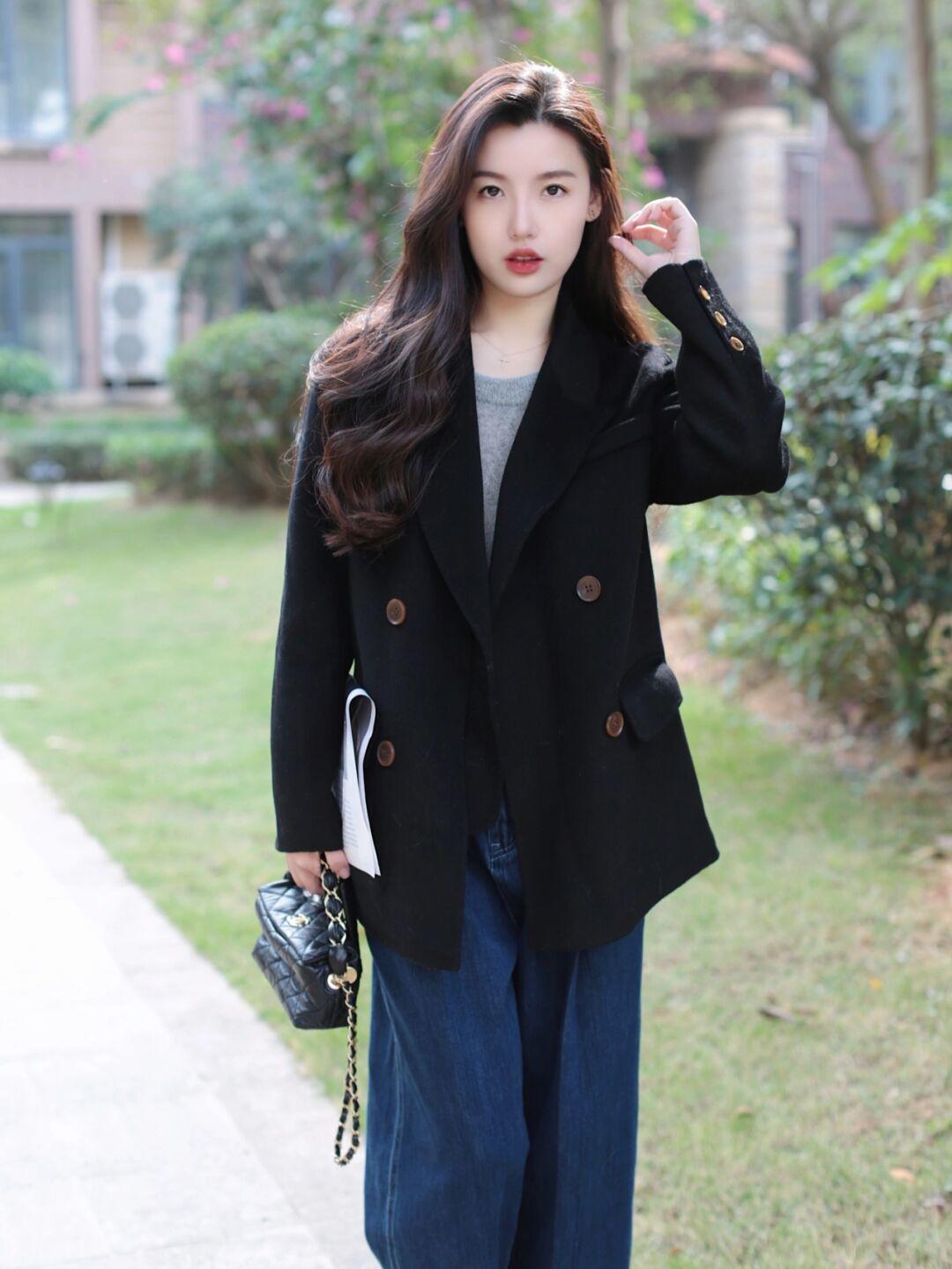 大衣配半身裙什么裙子最好看,大衣搭配什么半身裙才好看