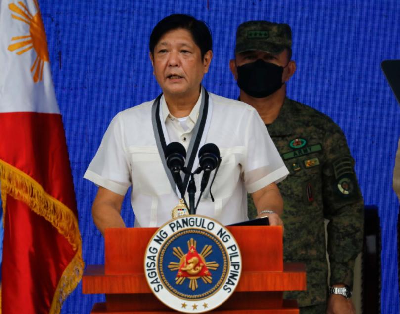 菲议员窜台见蔡英文,大陆拖船被曝驶入仁爱礁,与菲坐滩军舰对峙