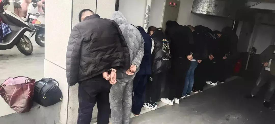 ps敲诈勒索被捕,男子ps拍照敲诈勒索