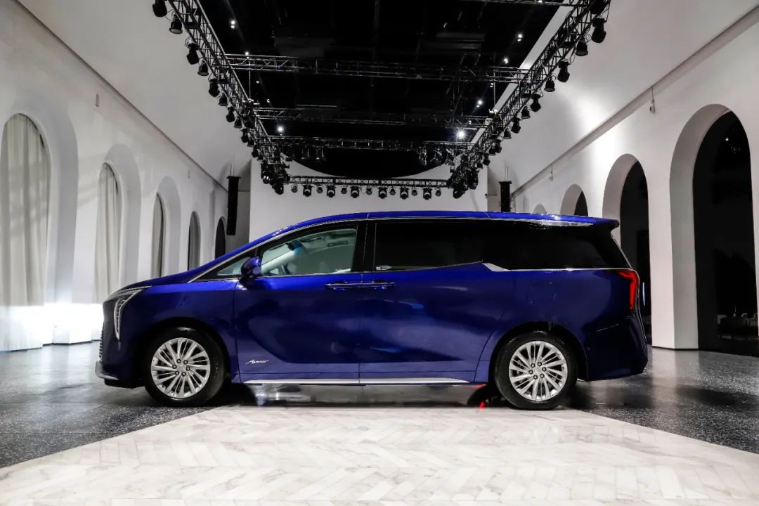 别克gl8星空顶,别克世纪星空顶