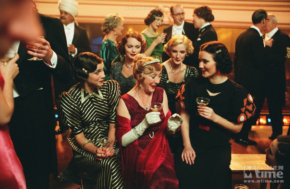 黄石第1季凯利蕾莉角色,电视剧黄石贝斯的扮演者凯利蕾莉