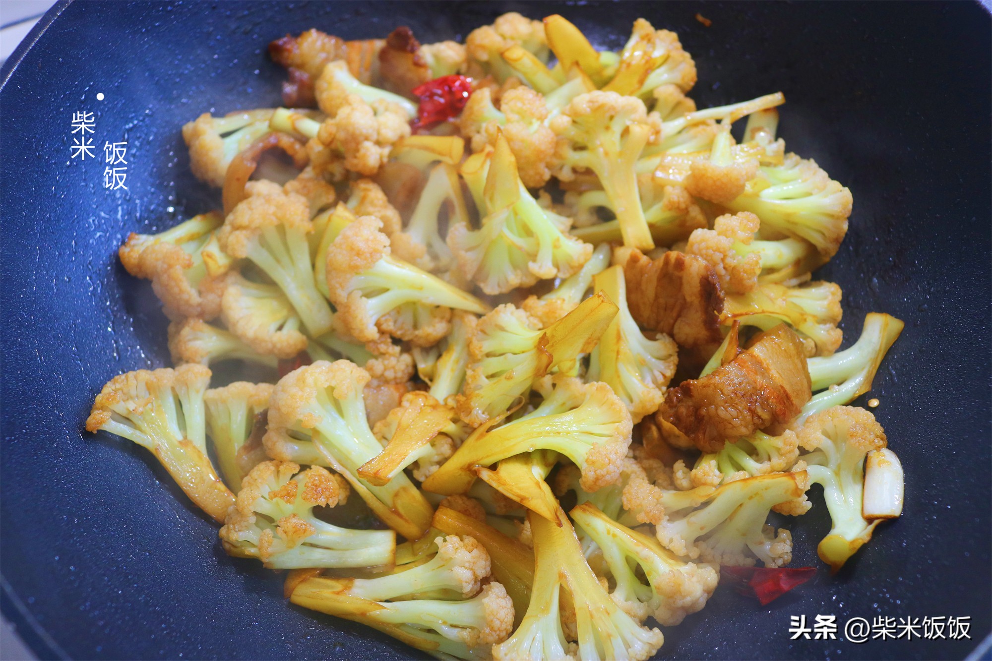 一道超级下饭的家常花菜鲜脆爽口,花菜怎么炒又脆又入味呢