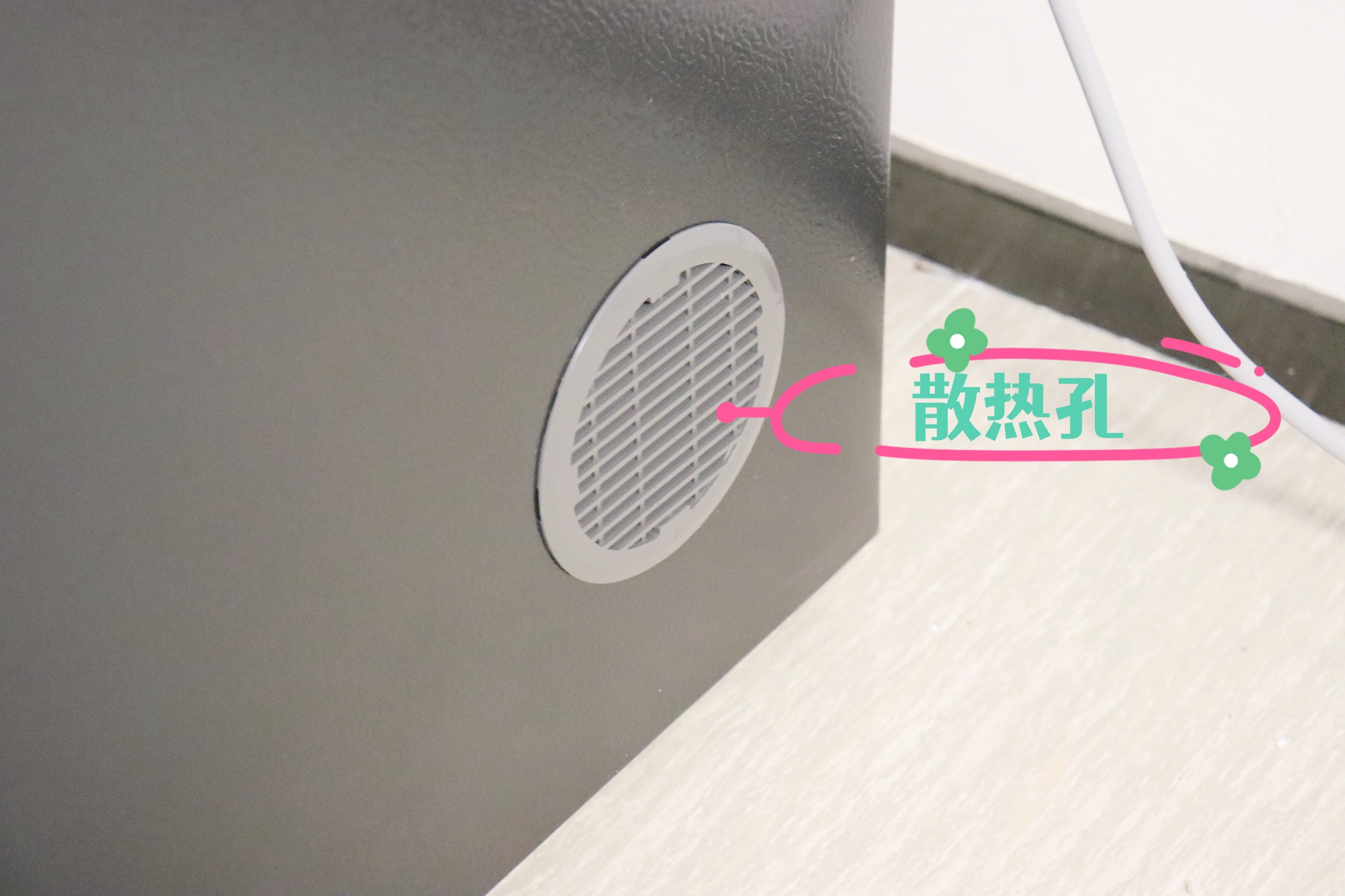 嵌入式冰箱为什么都是2台 (为什么嵌入式冰箱总是翻车)