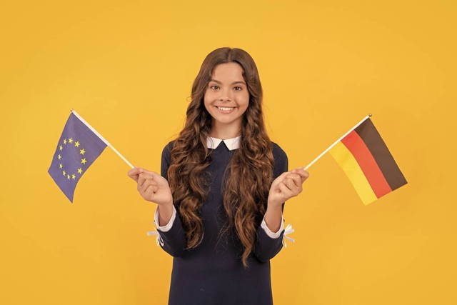 普通家庭去英国留学经济压力大吗,去英国留学200万预算够吗