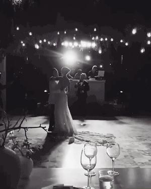 维密天使与硅谷年轻才俊结婚,维密天使结婚穿平底鞋