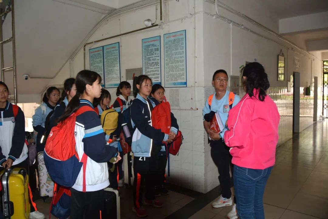 第三届贡嘎杯足球江油赛区,贡嘎杯高中篮球赛江油中学