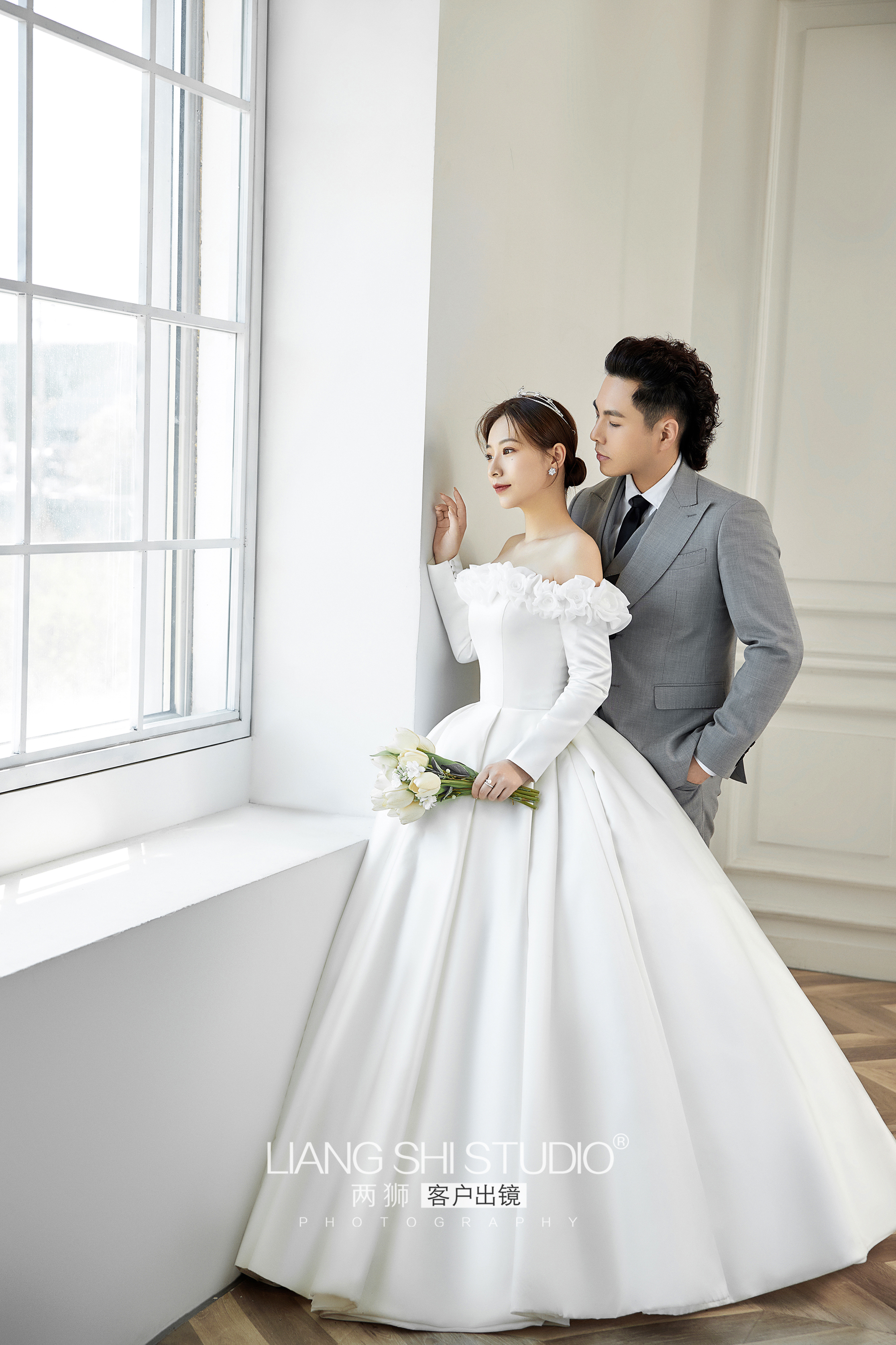 复古婚纱照现代婚纱照,分享一组室内韩式简约婚纱照