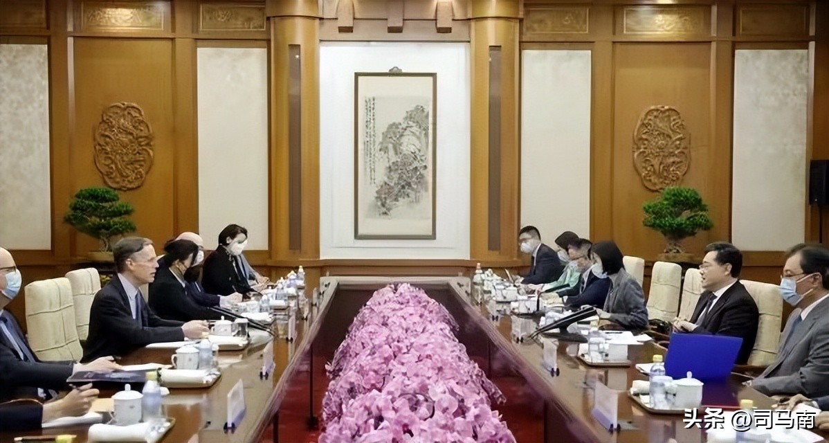 司马南：会见美驻华大使伯恩斯，秦刚说…