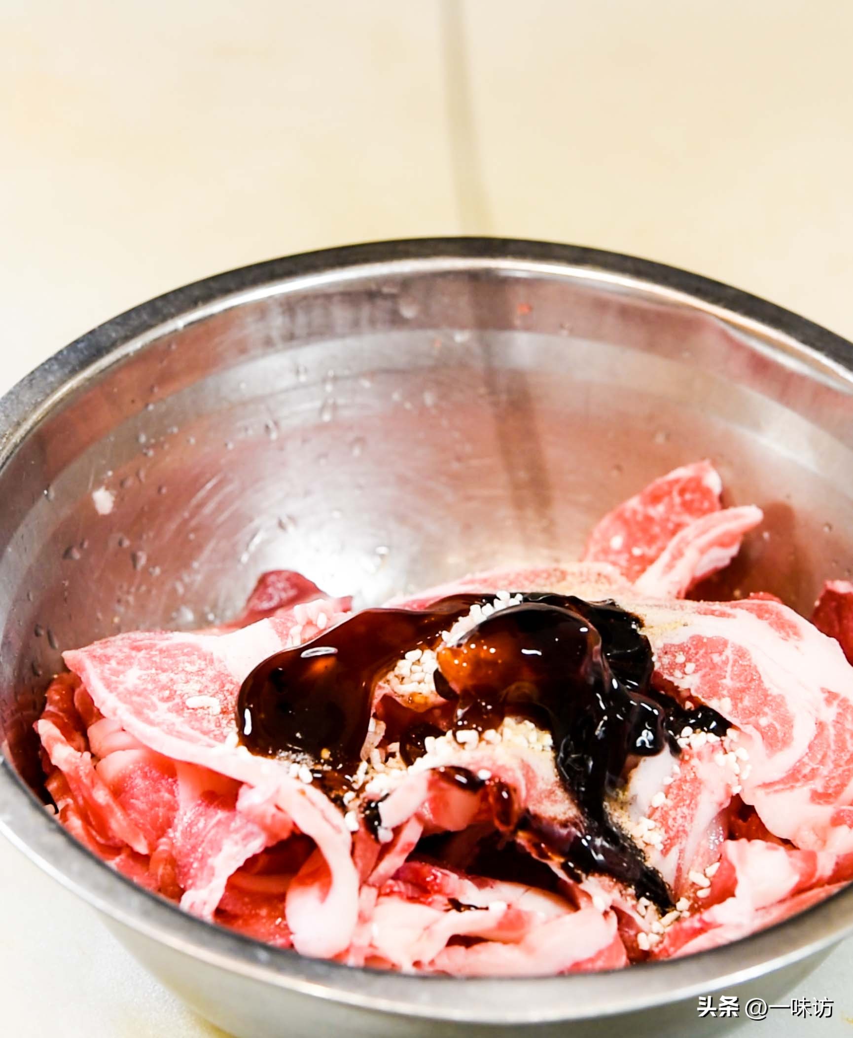 经典葱爆羊肉的正宗做法,葱爆羊肉在家怎么做肉质鲜嫩不膻