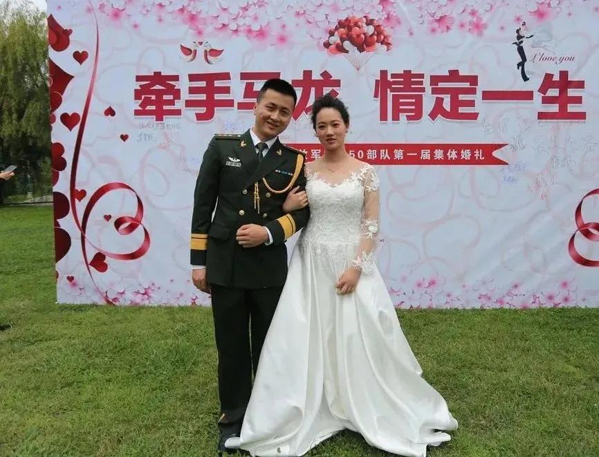 女警警服演变照片图片,最美警花警服图片