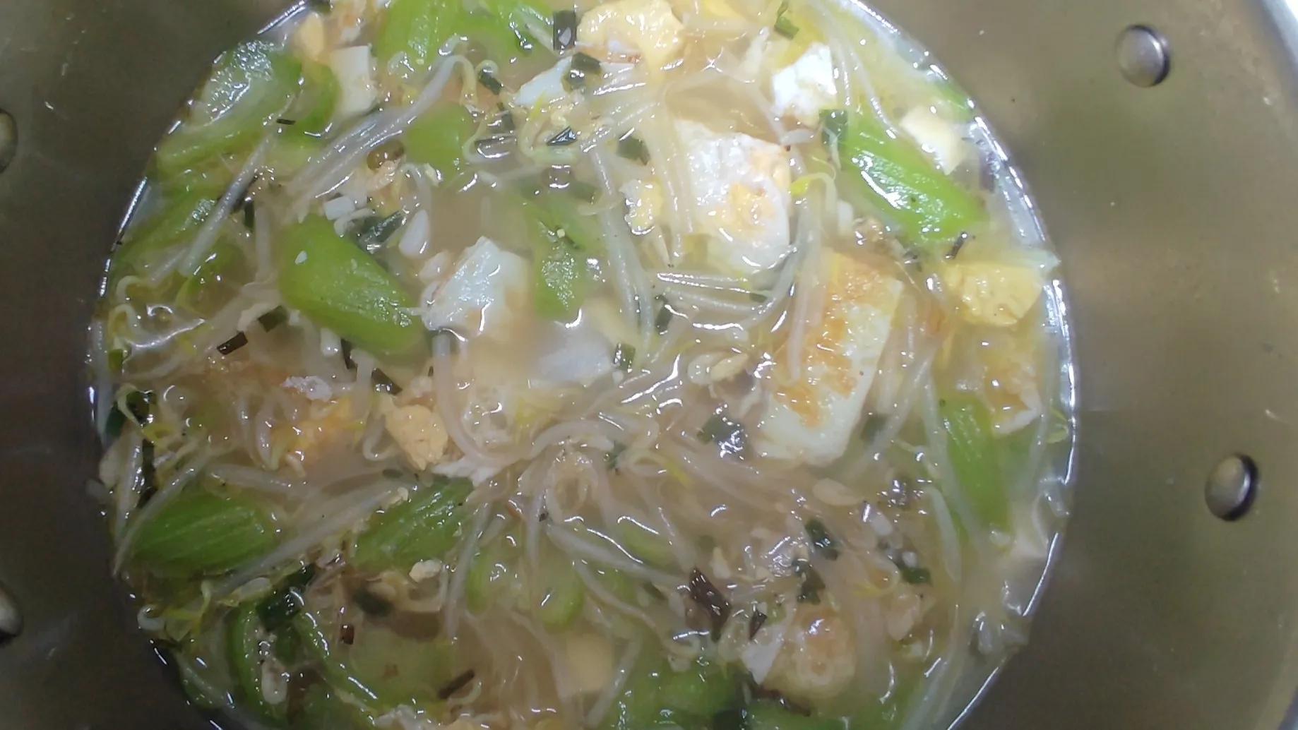 孕妈坐月子时喝的丝瓜鸡蛋汤做法,孕期鸡蛋丝瓜汤的家常做法