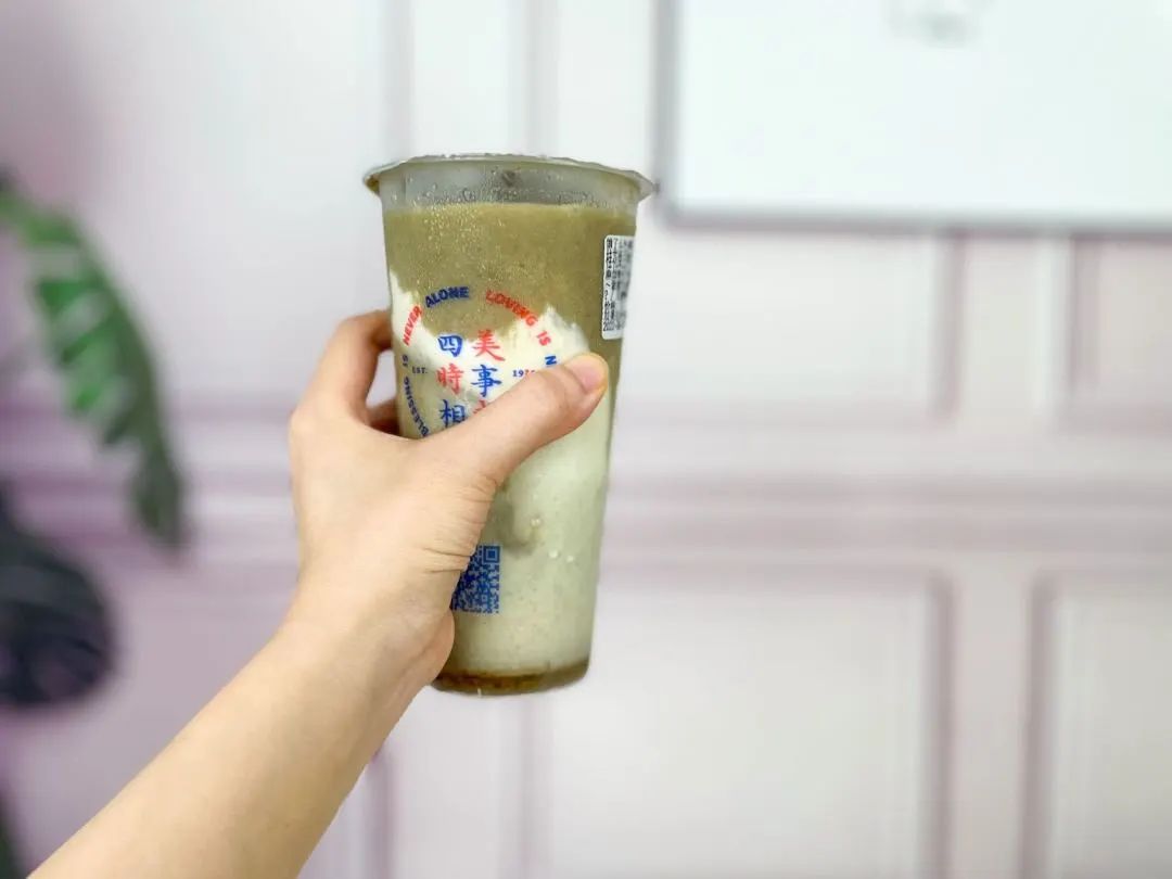 奶茶店绿豆沙PK奶奶牌绿豆汤，谁赢？我炫了6杯