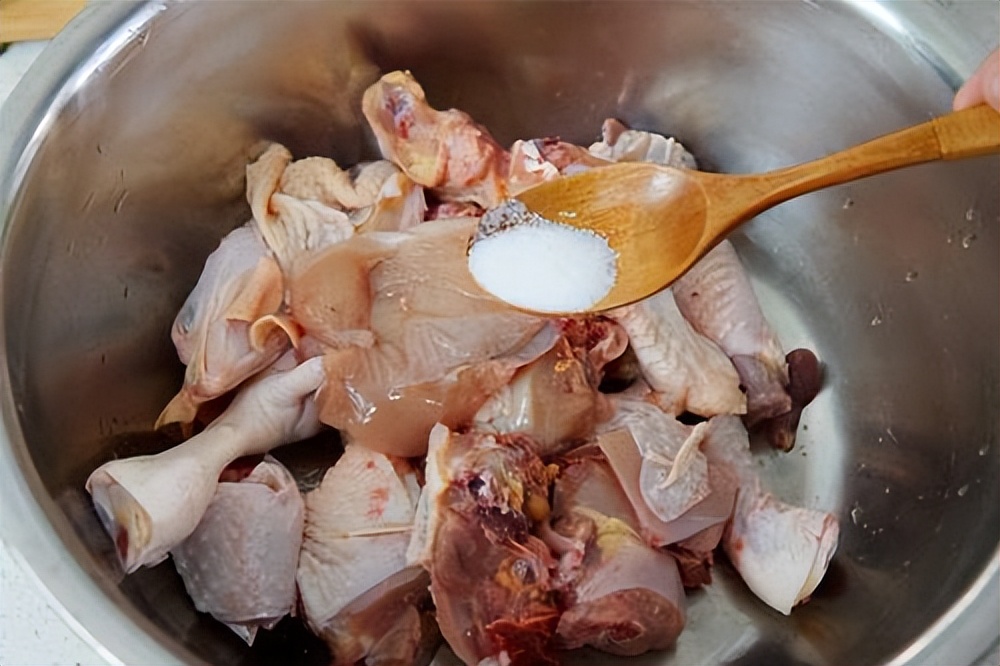 咳嗽的克星用它泡水喝咳嗽立马好,它是咽喉炎的死敌每天喝一杯