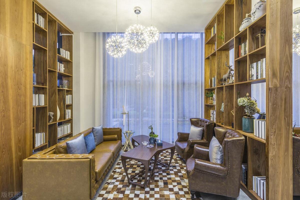 挂式电视柜离地多高（挂式电视柜离地高度）