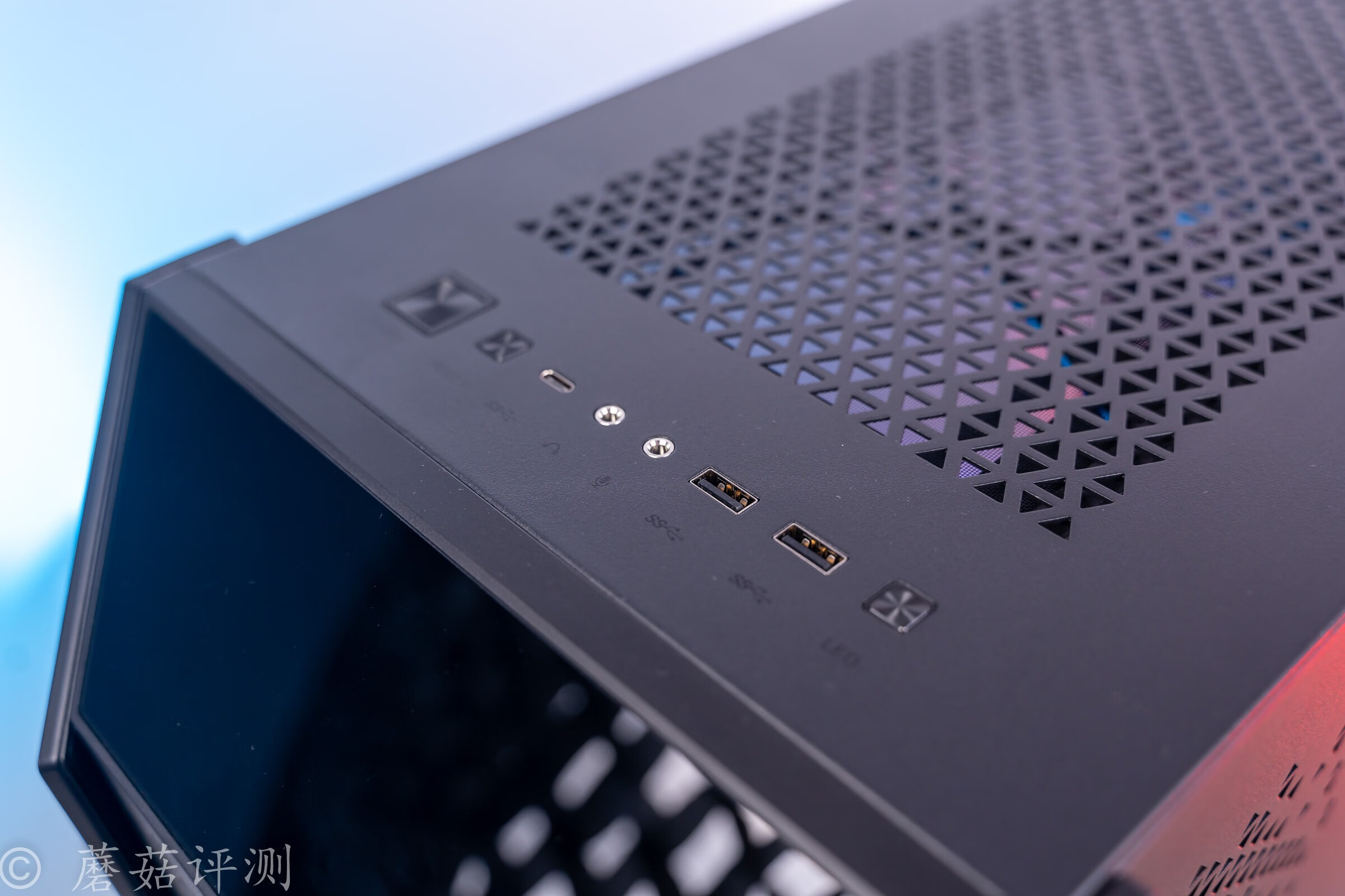 微星哪款机箱散热好,散热好的机箱matx