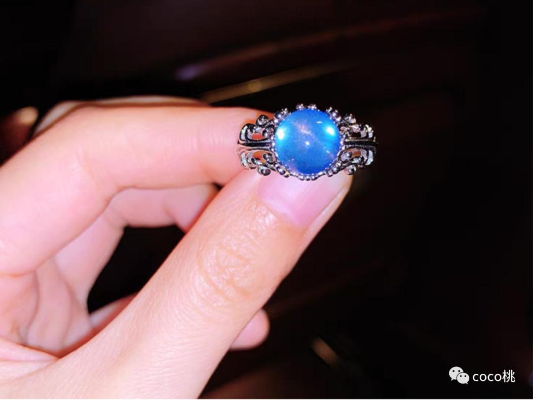 泫雅的订婚戒指，直接花掉男友一半财产？