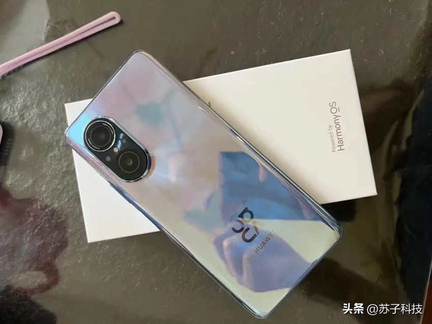 华为发布首款五g手机鸿蒙系统,华为官宣鸿蒙3.0正式版