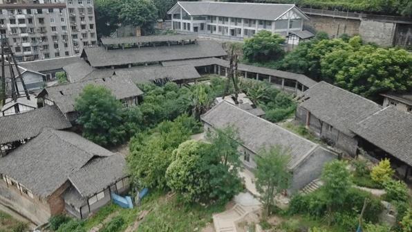 如果你要写自贡，就不要只写自贡