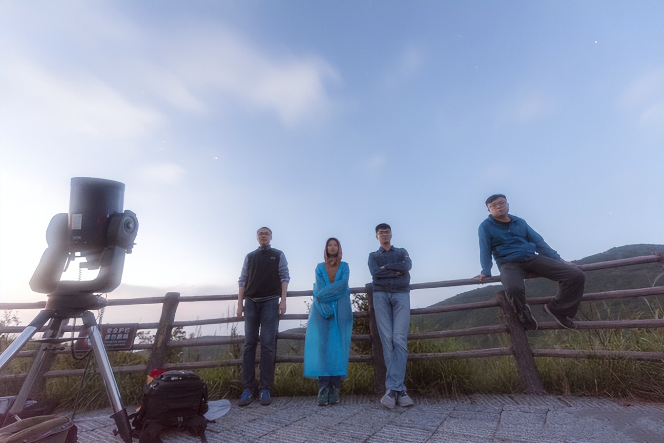 摄影摄像三脚架,摄影三脚架哪个最好用