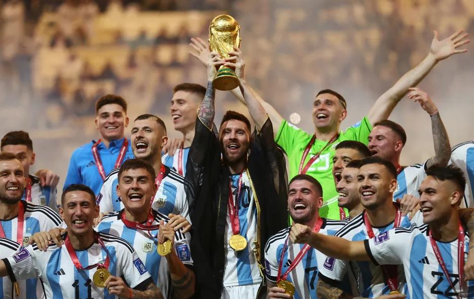 控球率不再是强队与弱队之间明显的分界，超级前锋的黄金年代！