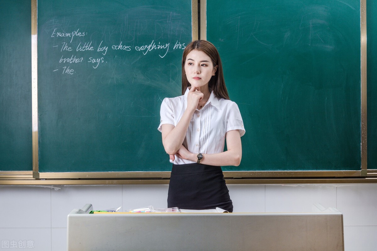 二线城市33岁宝妈，继续教英语，还是跳槽做行政岗呢