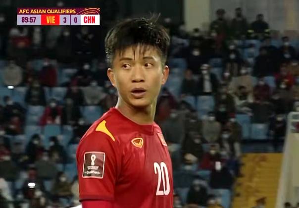 中国vs越南直播范志毅的表情,范志毅被完爆的比赛视频