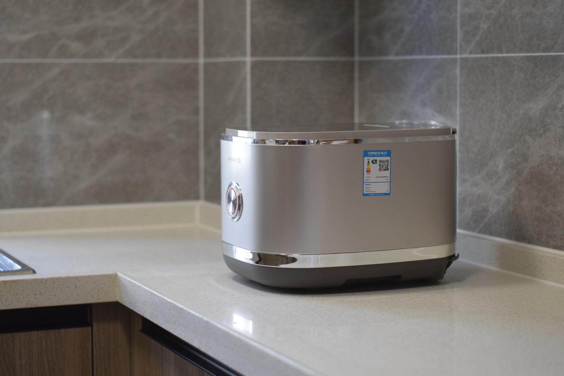 九阳0涂层电饭煲煮米饭用哪个,九阳电饭煲0涂层做出来的饭