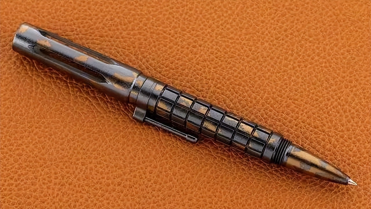 笔落惊风雨诗成泣鬼神钢笔书法,正楷书法作品欣赏签字笔