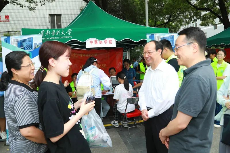 新鲜满格！首医迎来2023级小萌新们