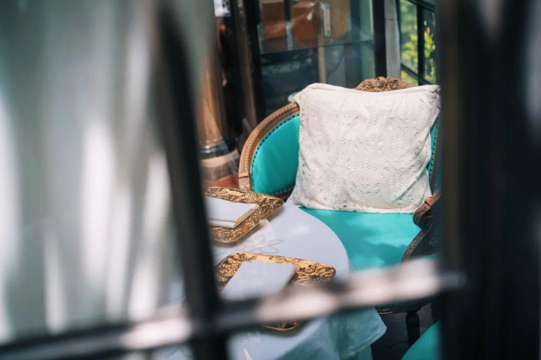 配备一星米其林黑珍珠餐厅,比米其林黑珍珠高端的餐厅