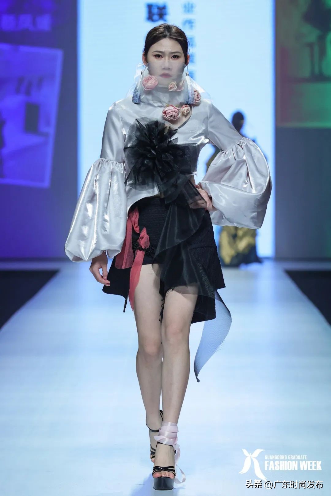 天马行空的设计！就在私立华联学院服装毕业大秀——2023中国（广东）大学生时装周