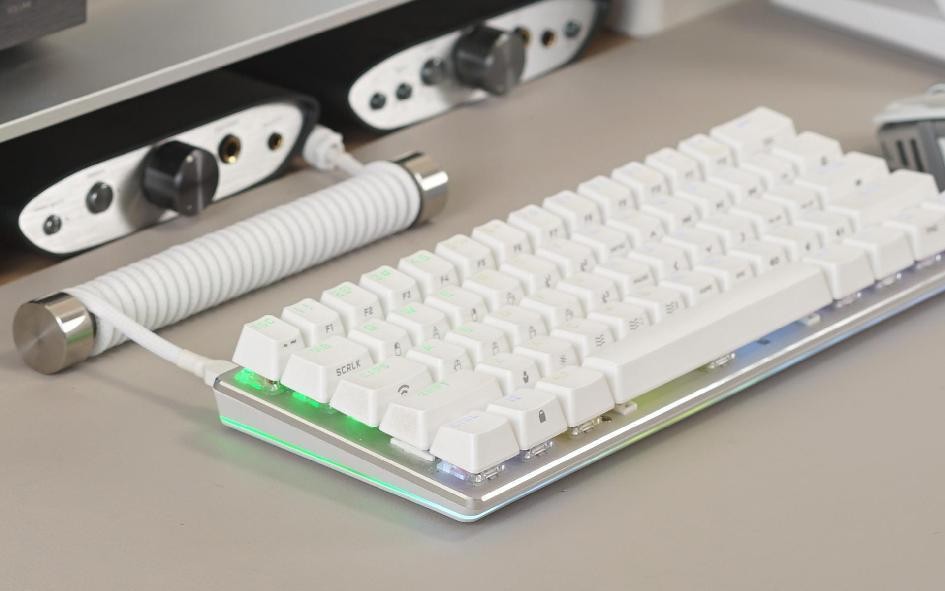 提升桌面颜值的桌搭好物,蓝色系风格桌搭