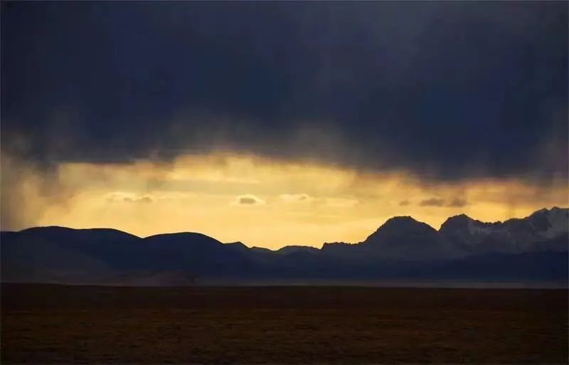 读《北方的空地》：人生才是探险，出世入世，不过一个转身