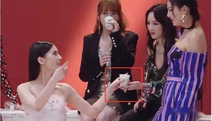 老科学家蜗居13米筒子楼,老科学家蜗居13平米筒子楼