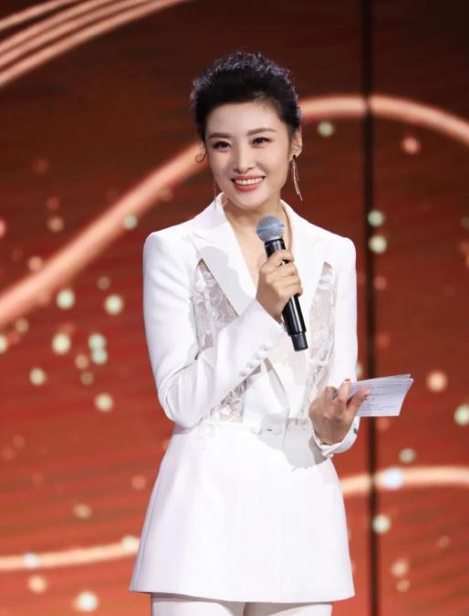至今未婚的五位央视女主持人,央视最有才华的五位女主持人