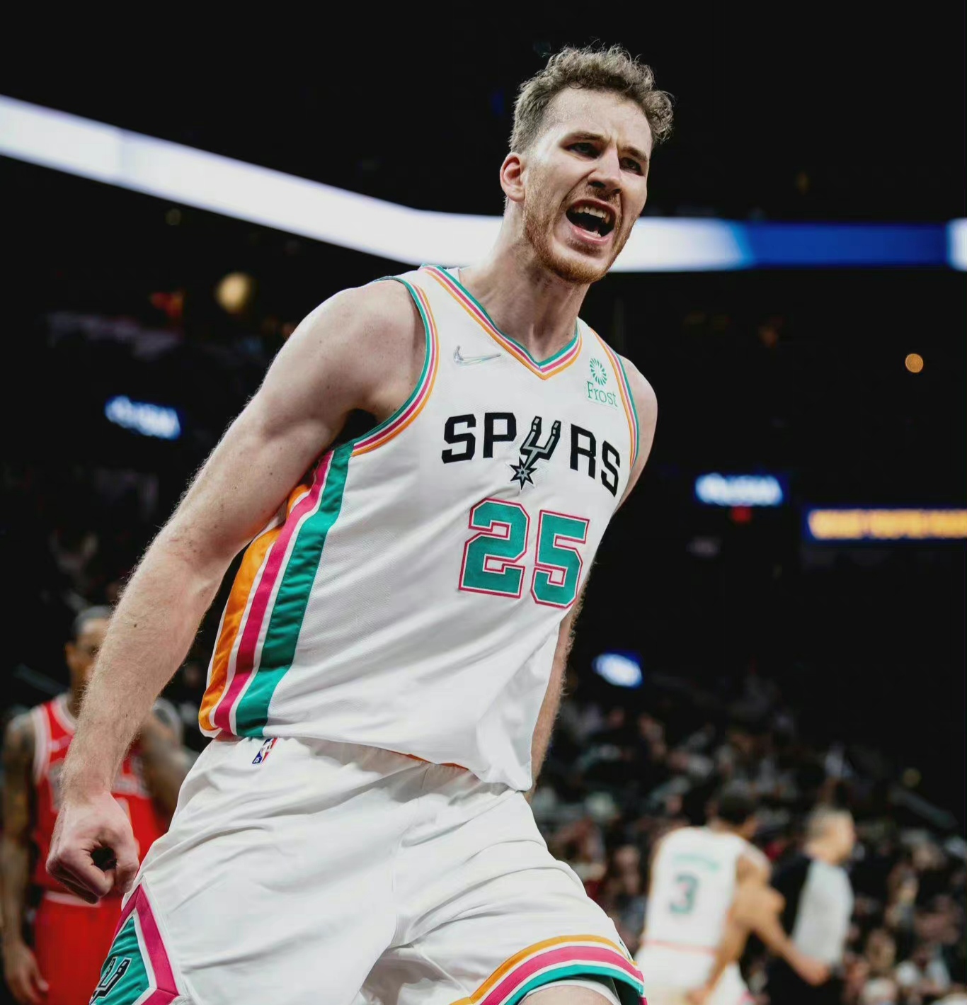 马刺再战勇士波波维奇亮出绝招,马刺惨遭14连败波波维奇