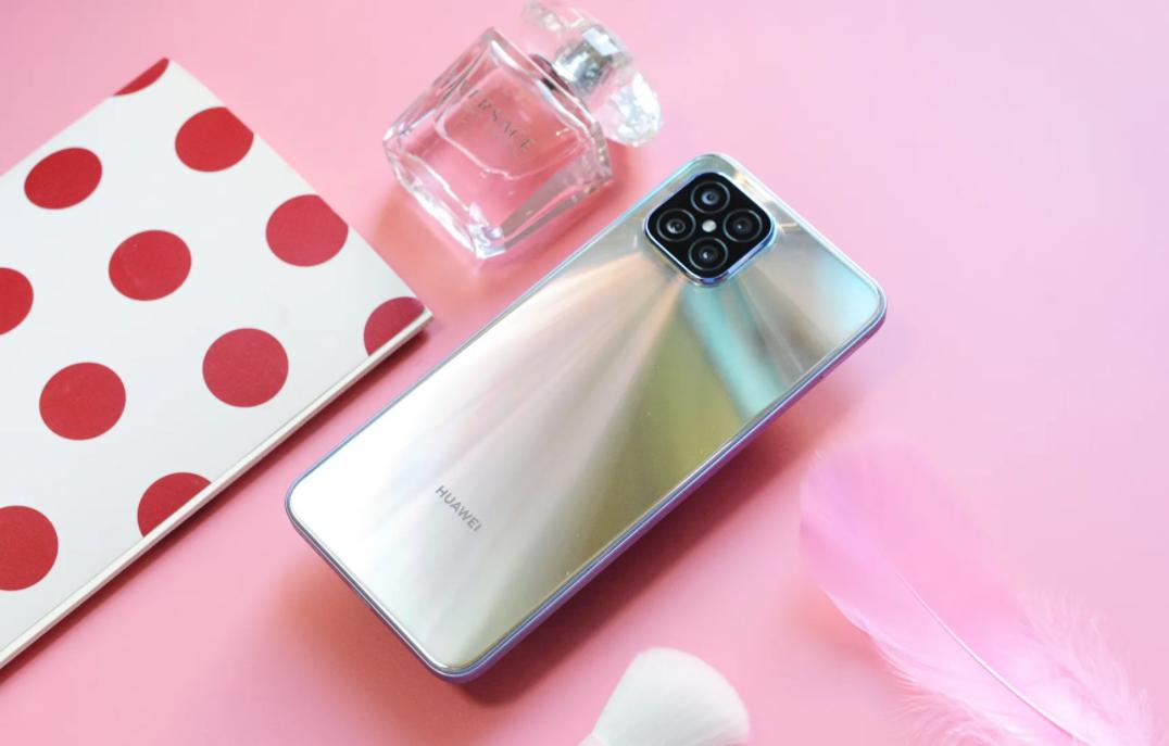 一新一老,华为老旗舰手机和新款中端机