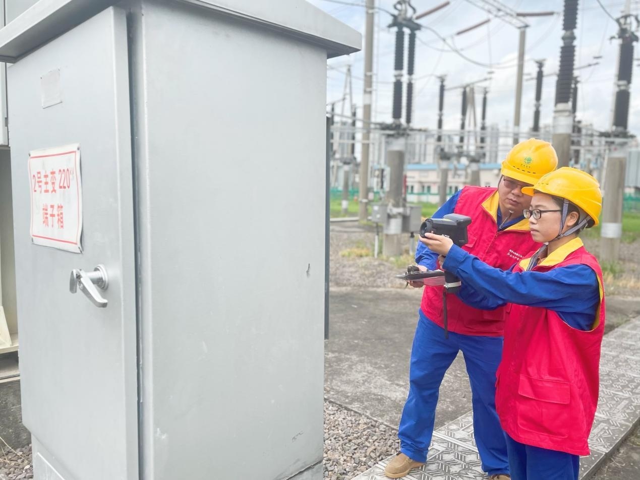 纯悦矿泉水一瓶1.5升,纯悦一瓶水有多重